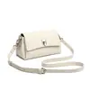 Bolsa feminina de nicho estilo coreano mais vendida, bolsa transversal moderna e estilosa, bolsa quadrada pequena de couro genuíno com fecho de cadeado, bolsa de ombro versátil