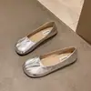 Mocasines planos plisados de suela blanda antideslizantes para mujer, nuevos zapatos slip-on 2026 para mujeres embarazadas, zapatos cómodos de corte bajo para abuela