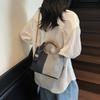 Indo para o Trabalho com uma Bolsa Saco na Mão, Nova Bolsa de Ombro Moda Retro Feminina Verão 2025, Bolsa Transversal Casual Versátil