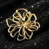 Broche de Flor Oca Luxo Leve Toque de Alto Padrão Acessórios Diários e para Banquetes Femininos Broche Multifuncional da Moda Atacado