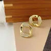 Aretes cuadrados geométricos micro-incrustados de lujo ligero simple francés, diseño de nicho elegante, aretes retro que combinan con todo, aretes para mujer