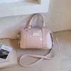 Bolsa Boston de Couro Embossado Design de Nicho Estilo Coreano para Mulheres 2026 Nova Tendência Elegante Simples Bolsa de Ombro Transversal