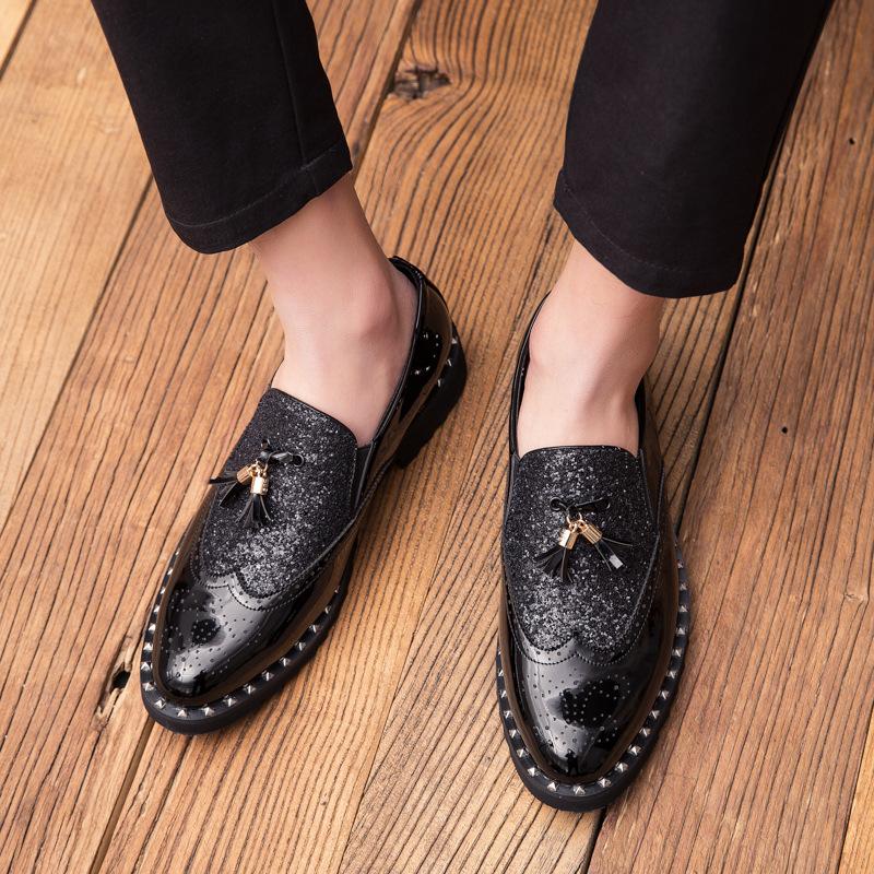 男士尖头一脚蹬皮鞋