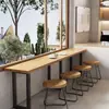 Mesa Alta, Mesa Longa Estilo Industrial para Lojas de Conveniência, Lanchonetes e Bares, Conjunto Estreito de Mesa e Cadeiras de Jantar Contra a Parede Perto da Janela