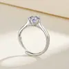 Anel de Verão Feminino em Forma de Lótus com Diamante Sintético Cultivado Anel Simples de 1 Quilate Estilo Luxo Acessível Anel de Alto Padrão Estilo Ins