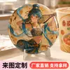 Insignia de anime de fideos instantáneos super grande de 15 cm, recubierta, personalizable, de pie, adorno de escritorio, mercancía coleccionable