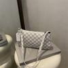 Estampado de Letras Texturizado Otoño 2026 Nuevo Estilo Moda de Gama Alta Versátil Retro Bolso de Hombro y Mano Transfronterizo