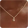 Colar de 26 Letras Dourado para Mulheres, Transfronteiriço, Novo Produto, Moderno e Versátil, Corrente de Clavícula de Cobre de Luxo Leve