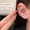 Mini Exquisito Clavo para Cartílago Auricular de Acero de Titanio Estrella de Cuatro Puntas de Lujo Ligero Clavo para Oreja Único Amigable con la Oreja Acero de Titanio de Grado Médico Clavo Corto para Oreja