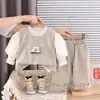 Conjunto de Primavera y Otoño para Niñas Transfronterizo 2025 Nuevo Estilo Chaleco de Osito Ropa Casual Elegante para Niños Conjunto de Tres Piezas