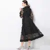 Foto Real de um Vestido Romântico Estilo Francês com Bordado Floral Tridimensional, Gola Alta, Mangas Longas, Acinturado, Vestido Elegante e Emagrecedor de Corte A