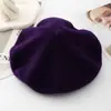 Nuevo gorro de lana de mezcla popular estilo retro francés de color liso para mujer, gorro de artista cálido de invierno al por mayor