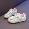Tênis Esportivo Desenho Animado Gata KT para Meninas 2026 Nova Coleção Primavera/Outono Tamanho Médio a Grande Moda Infantil Versátil Tamanho Médio a Grande Infantil Sapatos Casuais Doces