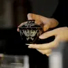 Juego de Té Gaiwan Cerámico Negro con Esmalte Rojo de las Dinastías Tang y Song, Imitación de Laca con Incrustaciones Doradas y Plateadas, Patrón de Bronce, Gaiwan Estilo Antiguo para Preparar Té