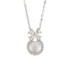 Collar de Flor de Calcedonia Blanca Imitación para Mujer, Cadena para Clavícula de Circonita Simple y de Alta Gama Incrustada con Diamantes, Colgante Redondo de Moda y Versátil
