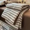 Juego de colcha de verano de algodón 100% estilo clase A sin marca de cuatro piezas, diseño de cuadros simple con borde de concha, colcha de algodón puro para aire acondicionado, colcha fina para estudiantes 4