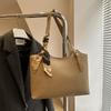 Bolso Tote de Seda Estilo Europeo y Americano para Mujer, Gran Capacidad, Modelo Primavera 2025, Bolso Personalizado para Mujer, Bolso de Hombro Simple para el Trabajo y los Viajes