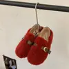 Sapatos rasos de bico fino com pelo, de nicho, para mulheres, nova coleção outono e inverno 2026, bico redondo, forrados com fleece, sapatos de algodão macios e fofos