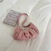 Bolso Nuevo Plegado Verano 2026 Nuevo Estilo Retro Americano para Viajar Estilo Motociclista Bolso de Hombro Debajo del Brazo para Mujer