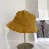 2026 Chapéu de Pescador Simples com Bordado de Flores Pequenas para Mulheres, Novo Chapéu Balde Casual Versátil de Primavera e Verão, Chapéu de Tecido para Proteção Solar ao Ar Livre