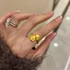 Libro Rojo Explosivo Anillo de Hoja de Arce Dorada Antigua Fa Arena 2025 Lujo Ligero Anillo Abierto de Hoja de Serpiente Dorada para Mujeres