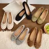 Versión de piel de oveja, zapatos de lana estilo ballet de lunares con puntera redonda, con lazo, apertura poco profunda, tacón bajo y suela plana, nueva colección otoño/invierno para mujer
