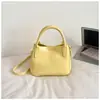 Bolsos Coreanos de Nicho Transfronterizos para Mujer, Nuevos y Elegantes Bolsos Cubo de Moda, Bolsos Tote Pequeños para Salir, Bolsos de Hombro Único Cruzados