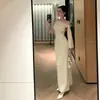 Vestido Sexy Asimétrico con Hombro Caído y Cinta, Ajustado al Cuerpo, Falda Larga
