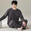 Pijama masculino de algodão puro com mangas compridas para primavera e outono, novo estilo 2026, conjunto de loungewear masculino de algodão para outono, adequado para usar fora