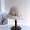 Sombrero de Pescador de Lana Vintage con Lazo de Pedrería Cosido para Mujer, Elegante y Versátil Sombrero de Cubo Cálido de Invierno con un Estilo Moderno