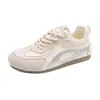 Zapatillas de entrenamiento alemanas versátiles de retazos de cuero en bloques de color para mujer, nueva colección de otoño 2026, ligeras, de suela blanda, zapatillas deportivas casuales, zapatillas para correr