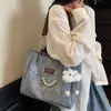 Nova Bolsa Tote de Rua para Viagem de Verão e Primavera Estilo Coreano Grande Capacidade Tendência Literária Casual de Ombro Grande para Mulheres Tendência