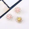 Arte de Unhas Outono e Inverno Ornaments Giratórios Diamantes de Floco de Neve Cor de Luxo Leve Conservação da Cor Super Brilhante Flor Giratória Tridimensional Diamante Ornaments para Unhas Atacado