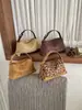 Nova Bolsa de Ombro para Mulheres 2026, Textura de Camurça de Nicho, Bolsa de Ombro Versátil para o Dia a Dia, Bolsa Transversal Simples Exquisita e Fashion