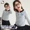 Camiseta de Manga Longa de Primavera para Meninas 2026 Novo Estilo Cor Contrastante Renda Roupas Infantis Médias e Grandes Camiseta Cartoon Tops de Primavera para Meninas