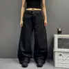 Jeans Preto Liso de Sarja Crua Estilo Old Money com Barra Vermelha, Calça Reta Versátil de Corte Largo Unissex