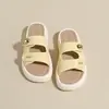Sandalias de plataforma para falda primavera-verano 2026, estilo nuevo, sandalias cómodas para mujer, adecuadas para usar al aire libre, no cansan, para la playa