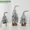 Arreglo de escritorio pequeño de Pe Scene de cedro Decoraciones navideñas de moda Adornos Árbol de Navidad Mini nevada flockada
