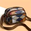 Bolsa de couro macio transfronteiriça 2026 nova, moderna e de grande capacidade, multicamadas, projetada para mulheres de meia-idade e idosas, uma bolsa transversal casual para senhoras
