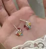 Brincos de Tarraxa com Franja de Zircônia Colorida Doce Simples Dopamina para Mulheres Moda de Alto Padrão Temperamento Versátil Brincos Joias de Orelha