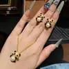 Collar de Panda de Bambú Dorado Arena Mismo Estilo de la Tienda de Oro Puzuo para Mujer, Nueva Cadena para Clavícula Personalizada Estilo Nacional Chinoiserie para Novia