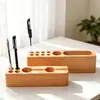 Porta-lápices y cajas de almacenamiento de madera maciza, disponibles en varios estilos, con opciones de personalización basadas en diseños o muestras proporcionados.. Ofrecemos precios competitivos para pedidos al por mayor y también podemos proporcionar decoraciones de escritorio.