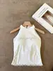 Camisola de encaje con pedrería estilo retro americano para mujer, nuevo modelo de verano 2026 con copas, top exterior ajustado