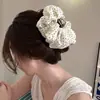 Presilha de Cabelo Estilo Coreano para Mulheres 2025 Nova Presilha de Cabelo Flor de Alta Qualidade para Mulheres com Cabelo na Parte de Trás da Cabeça Presilha de Tubarão Acessórios de Cabelo para Volume Pequeno de Cabelo