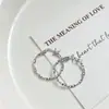 Pendientes de Plata de Ley S925 Plateados para Mujer Estilo Coreano Retorcidos Elegantes Pendientes Estilo Europeo y Americano Nicho Elegantes Joyería para Orejas de Moda
