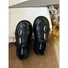 Mocasines de estilo británico con hebilla para mujer, colección Primavera Temprana 2026, Zapatos de cuero con suela gruesa, que aumentan la altura, de punta redonda, Zapatos versátiles de tacón grueso para mujer