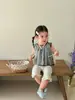 Roupas de Bebê Estilo Verão Roupas de Verão para Crianças Estilo Fino 2026 Novo Estilo Conjunto de Regata de Renda, Camiseta e Shorts para Meninas