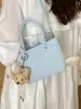 Bolsa Saco Versátil e Fashion para Mulheres 2026 Verão Novo Estilo Bolsa de Mão Texturizada Bolsa de Ombro Transversal Design de Nicho para o Dia a Dia