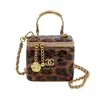Popular Bolso Cuadrado Pequeño con Estampado de Leopardo de Comercio Exterior, Elegante Bolso de Hombro Cruzado Brillante Estilo Chanel, Bolso Caja Acolchado con Cadena