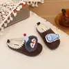 Diadema y Pantuflas Lindas de Dibujos Animados de Pingüino y Pececito Estilo Coreano para Niños 2026 Otoño/Invierno Nuevas Pantuflas de Algodón con Felpa para Exteriores para Niñas
